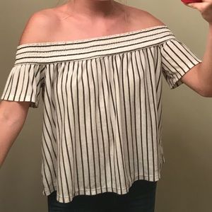 AMERICAN EAGLE top